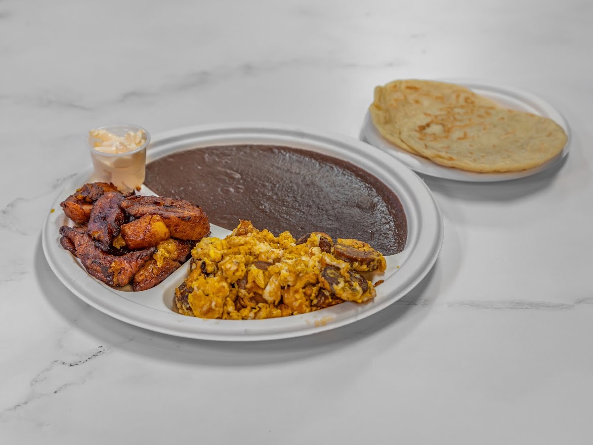 Delicioso Chicken House Photo 4