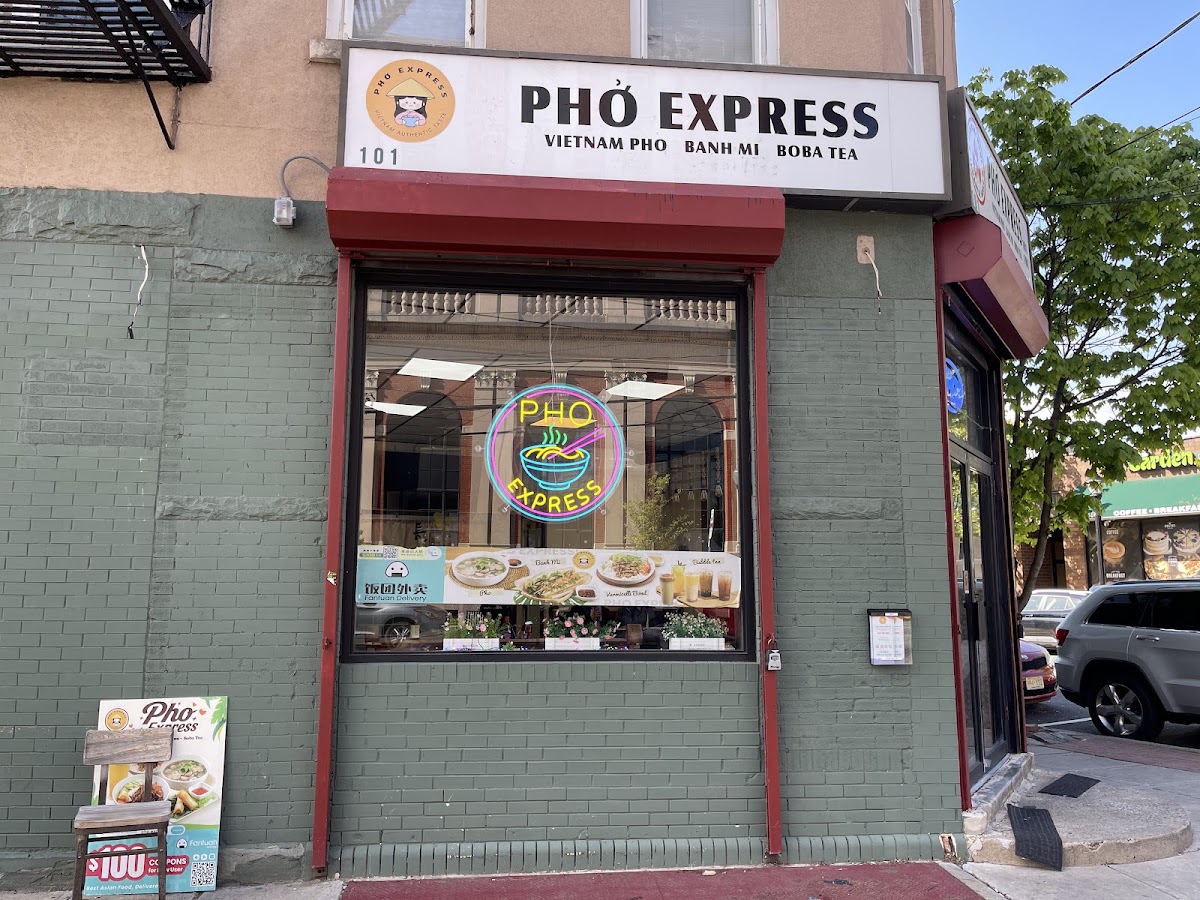 Pho Express X Teriyaki Bowl - Banh Mi & Bubble Tea